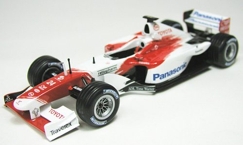 Toyota TF102  Revell 1/24